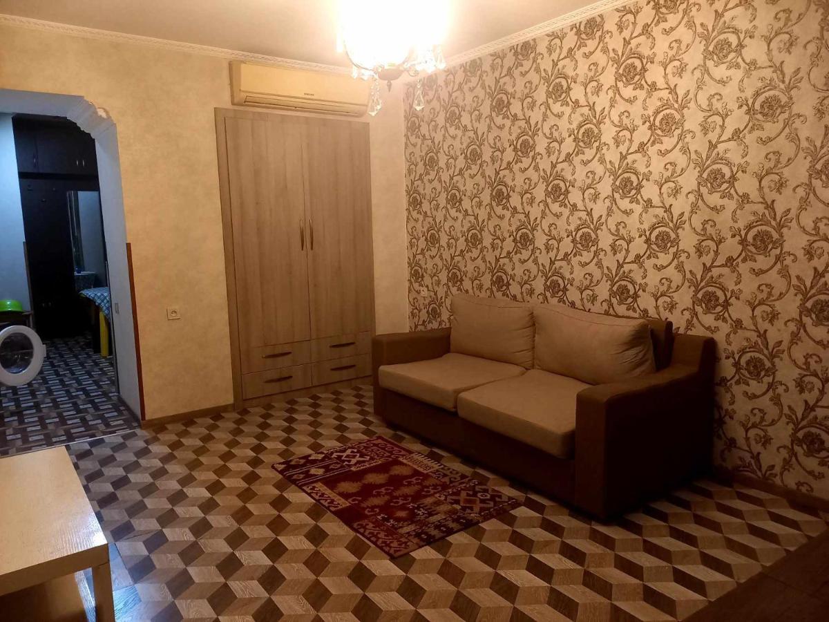 Apartment For Family Tbilisi Bagian luar foto